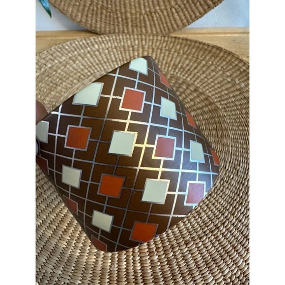 Brown Patterned Relic tin - Picture 4 of 6